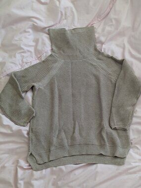 Kenneth Cole Tan Ribbed Turtleneck Sweater M